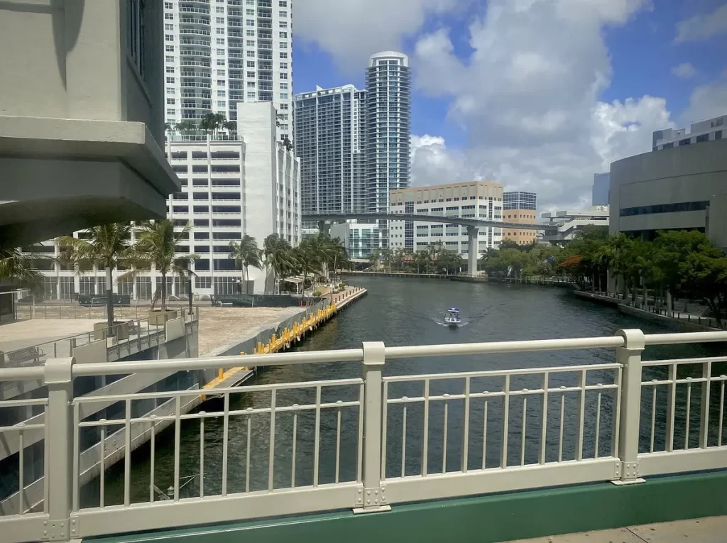 Miami River: frente de agua con oferta limitada